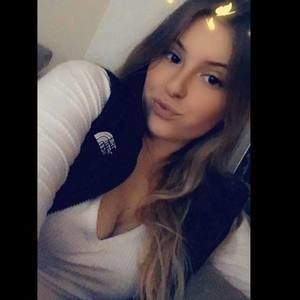 Meet your Posher, Alexis